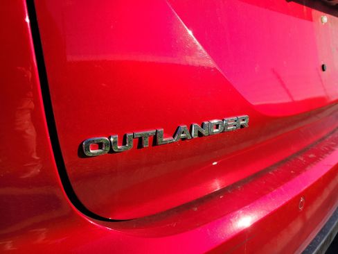 Used 2024 Mitsubishi Outlander SE image 7