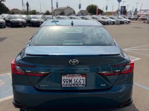 Used 2025 Toyota Camry SE FWD image 4