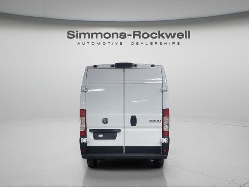 Used 2026 RAM ProMaster 2500 w/ Convenience Group FWD image 4