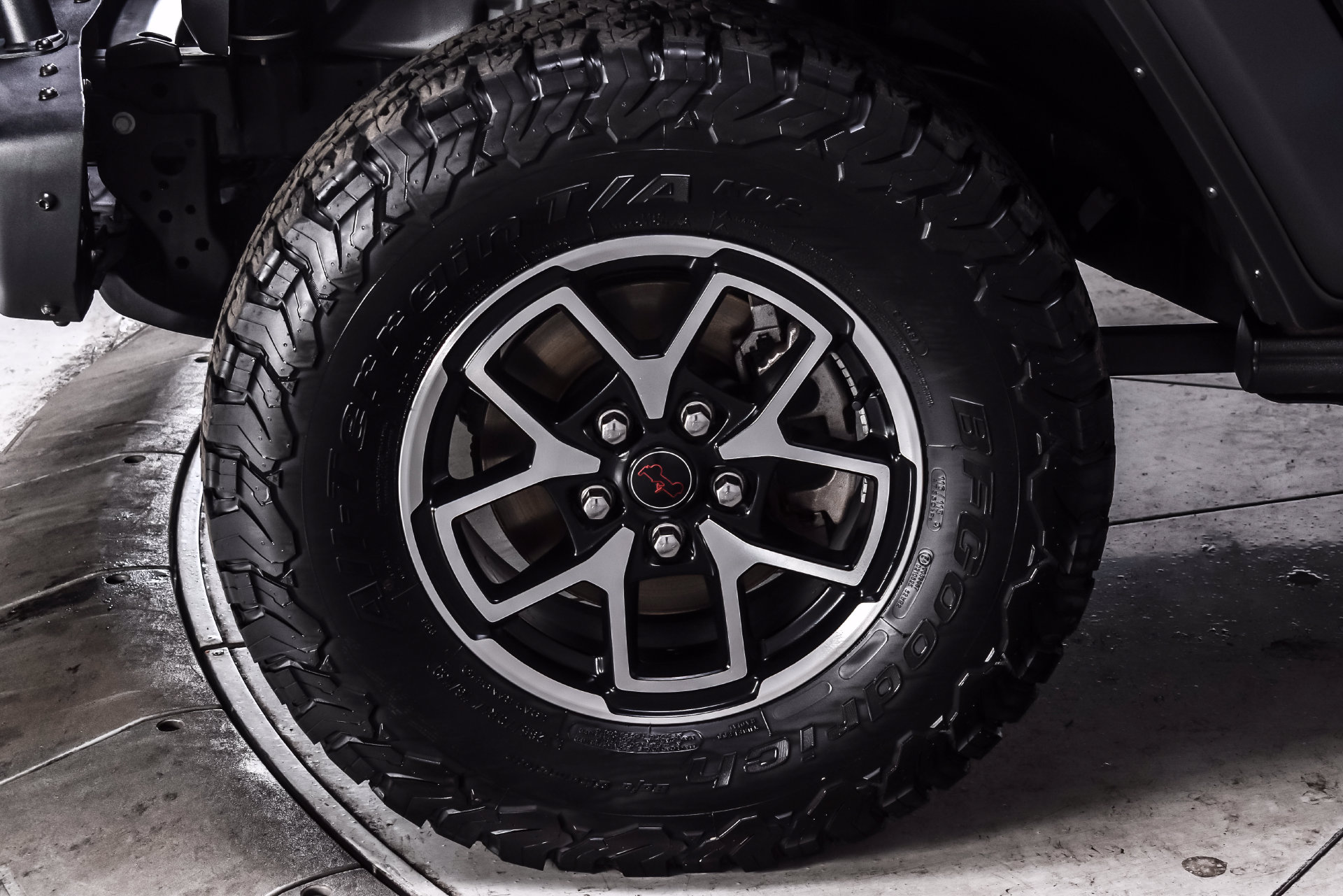 Used 2023 Jeep Wrangler Unlimited Rubicon 4xe AWD/4WD image 8