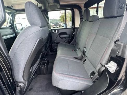 Used 2026 Jeep Gladiator Rubicon AWD/4WD image 19