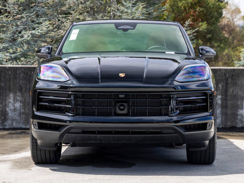 New 2026 Porsche Cayenne Coupe AWD/4WD image 8