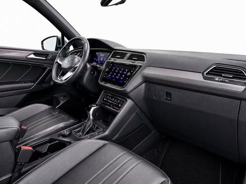 Used 2023 Volkswagen Tiguan SE R-Line AWD/4WD image 15