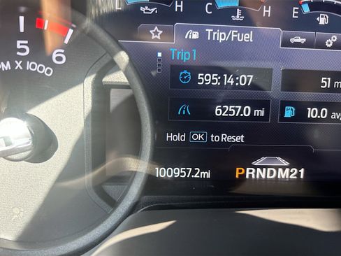 Used 2022 Ford E-350 and Econoline 350 Super Duty image 12