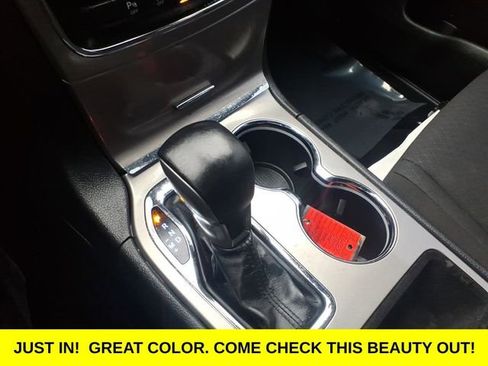 Used 2020 Jeep Grand Cherokee Laredo image 21