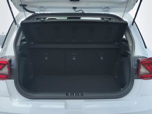 New 2026 Hyundai Venue SEL FWD image 14