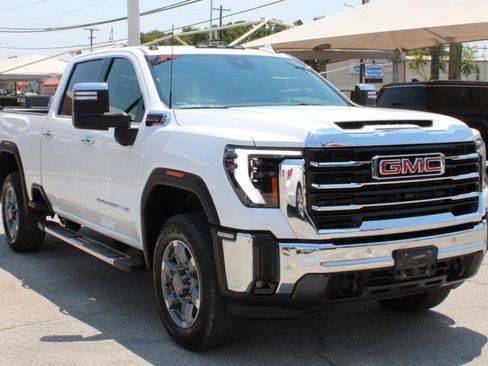 Used 2026 GMC Sierra 2500 SLT w/ SLT Convenience Package AWD/4WD image 2