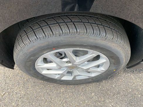 Certified 2023 Chevrolet Equinox LT AWD/4WD image 31