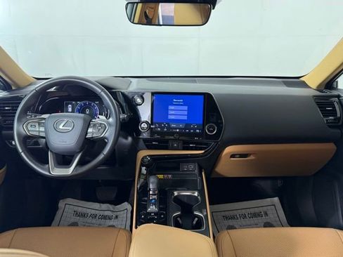 Used 2025 Lexus NX 250 FWD w/ Towing Package (2000 Lbs) image 22