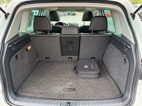 Used 2015 Volkswagen Tiguan SE FWD image 16