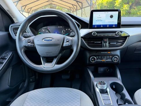Used 2021 Ford Escape SE FWD image 12