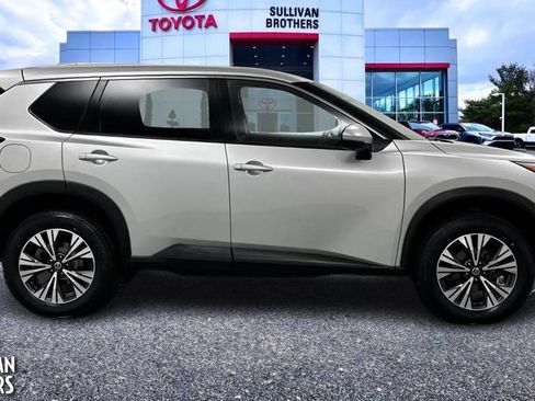 Used 2021 Nissan Rogue SV AWD/4WD image 4
