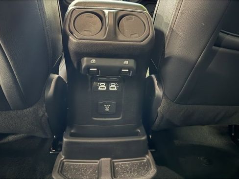 Used 2018 Jeep Wrangler Unlimited Sahara w/ Dual Top Group image 32