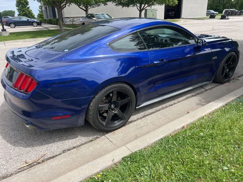 Used 2015 Ford Mustang GT RWD image 5