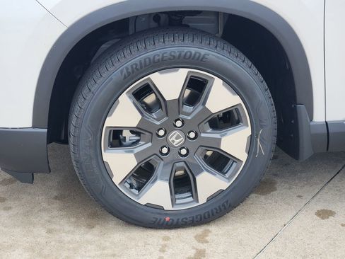 New 2026 Honda Pilot Touring image 8