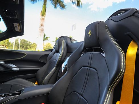 Used 2024 Ferrari SF90 Spider image 35