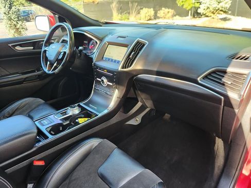 Used 2019 Ford Edge ST w/ Equipment Group 401A image 14