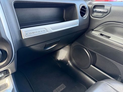 Used 2014 Jeep Compass Latitude w/ Sun/Sound Group image 25