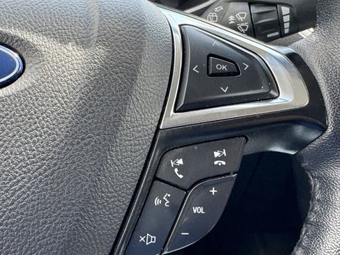 Used 2024 Ford Edge SEL image 19