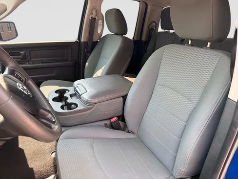 Used 2015 RAM 1500 Express RWD image 20