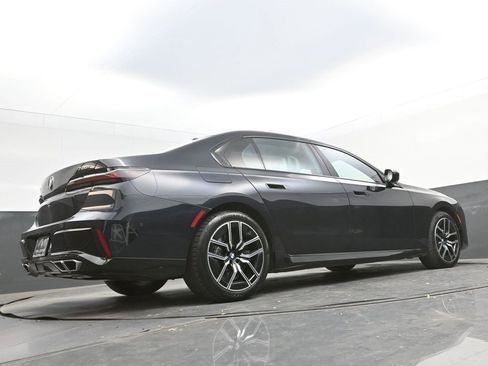 Certified 2023 BMW 760i xDrive image 48