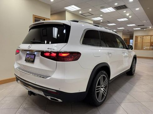 Certified 2025 Mercedes-Benz GLS 450 4MATIC image 5