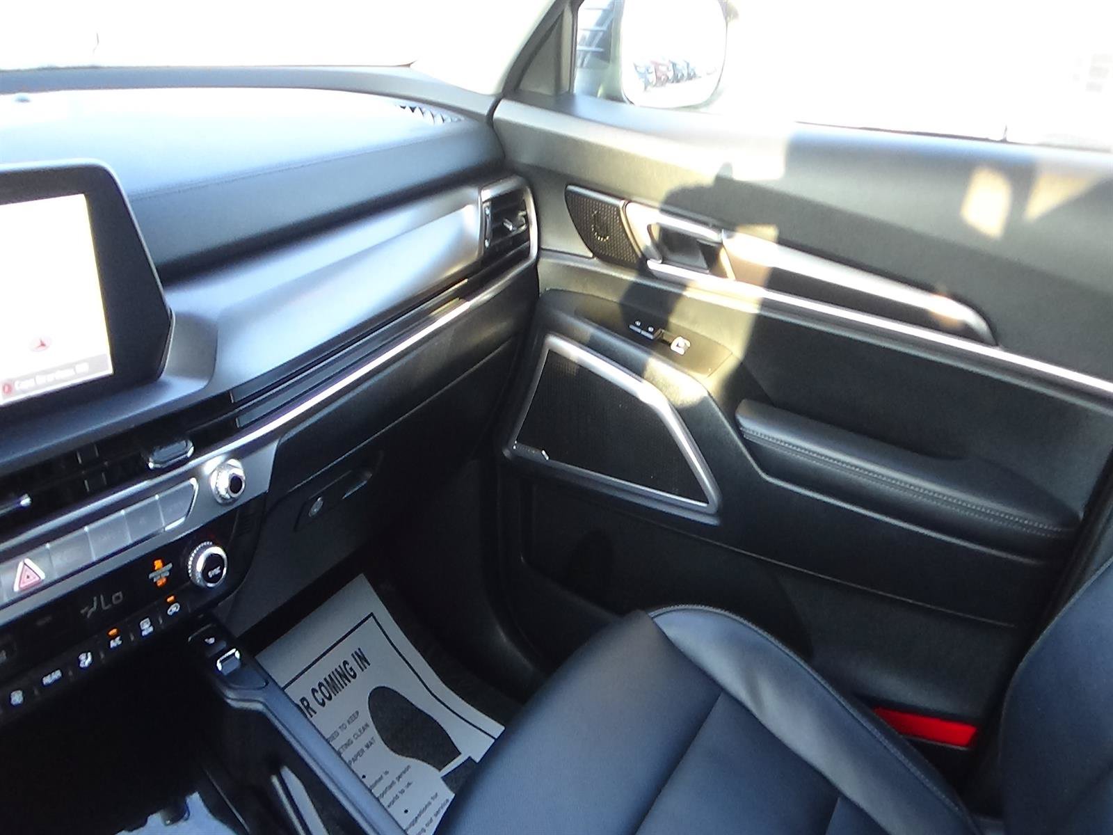 Used 2025 Kia Telluride S FWD image 34