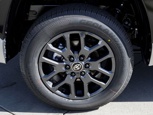 New 2026 Toyota Tundra Platinum w/ Tow Tech Package AWD/4WD image 11