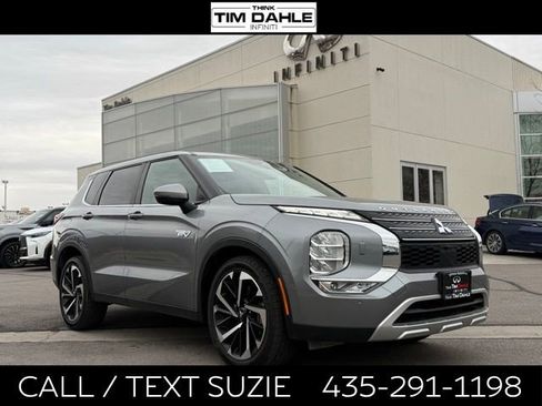 Used 2024 Mitsubishi Outlander SE AWD/4WD image 1