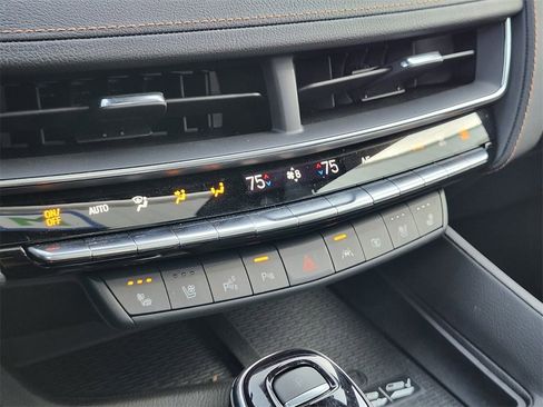 Used 2025 Cadillac CT5 Sport w/ Technology Package image 21