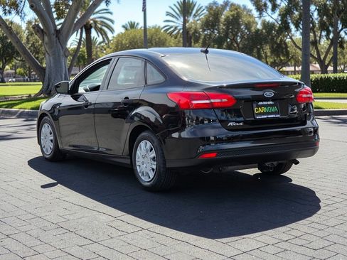 Used 2017 Ford Focus S image 5