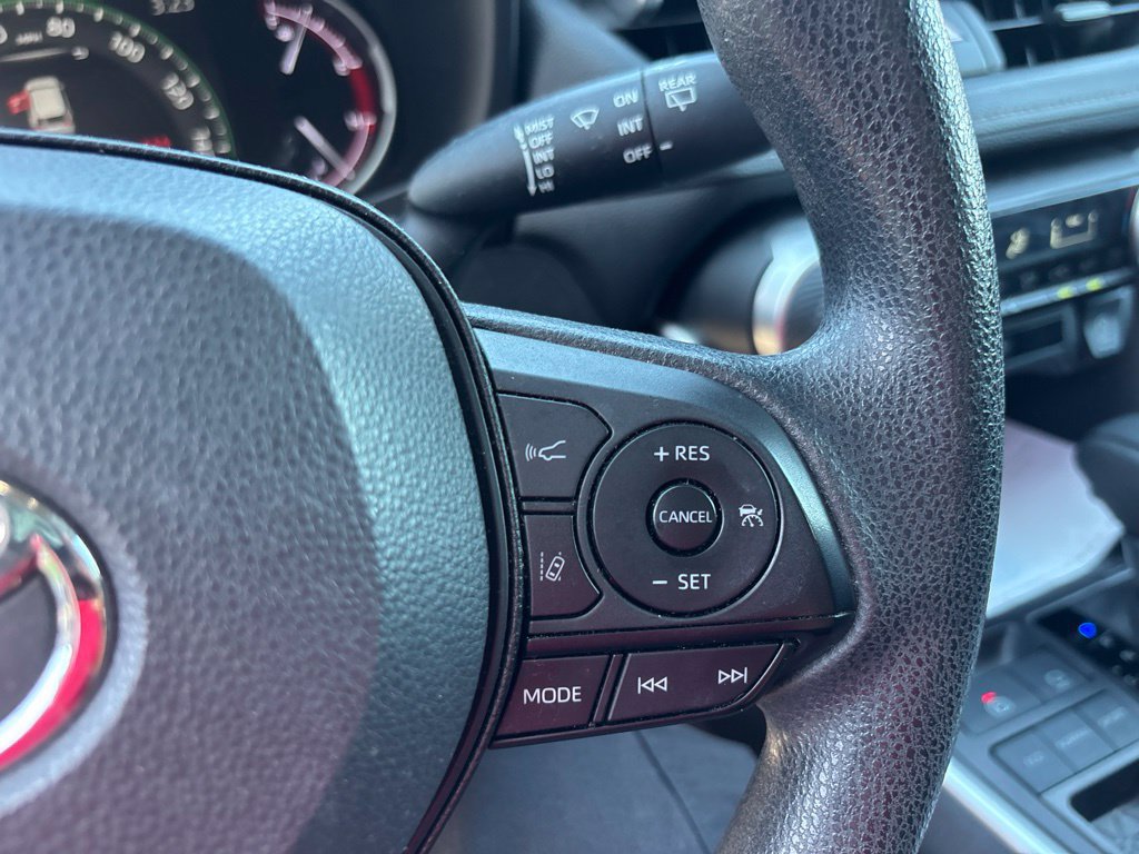 Used 2024 Toyota RAV4 LE FWD image 17