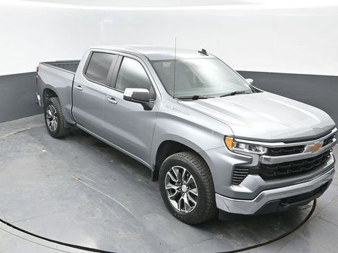 Used 2024 Chevrolet Silverado 1500 LT AWD/4WD image 15