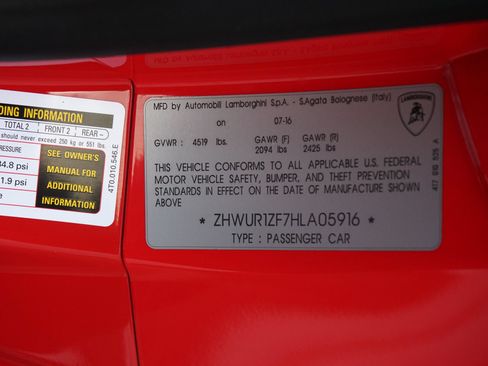 Used 2017 Lamborghini Huracan LP 610-4 AWD/4WD image 28