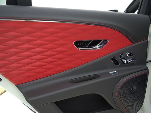 Certified 2023 Bentley Flying Spur S V8 image 48