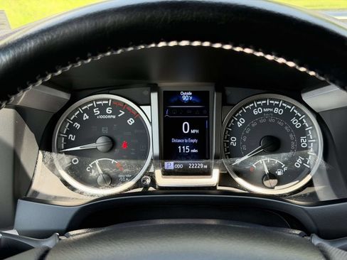 Certified 2023 Toyota Tacoma Limited AWD/4WD image 12