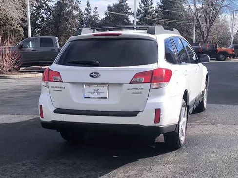 Used 2013 Subaru Outback 2.5i Premium image 8