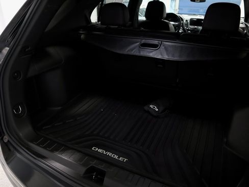 Used 2022 Chevrolet Equinox RS w/ Infotainment Package image 13