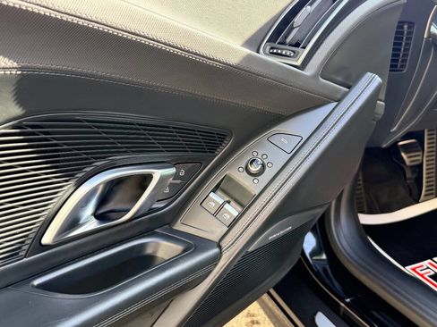 Used 2018 Audi R8 V10 w/ Black Optic Package image 19