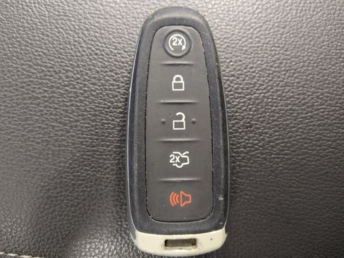 Used 2019 Ford Escape SEL image 32