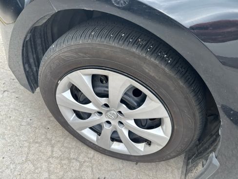 Used 2025 Toyota Corolla LE FWD image 6