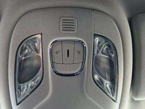 Used 2020 Jeep Compass Latitude image 30