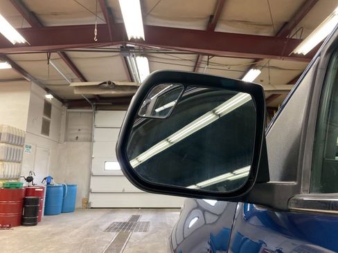Used 2019 Chevrolet Colorado LT w/ LT Convenience Package AWD/4WD image 35