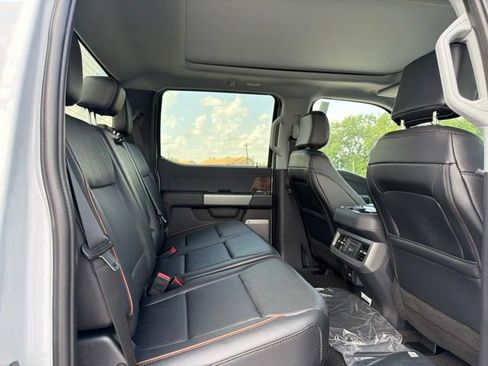New 2026 Ford F250 Lariat w/ Black Appearance Package AWD/4WD image 27
