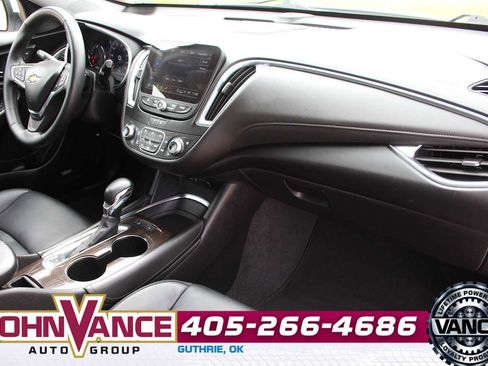 Used 2024 Chevrolet Malibu LT FWD image 14
