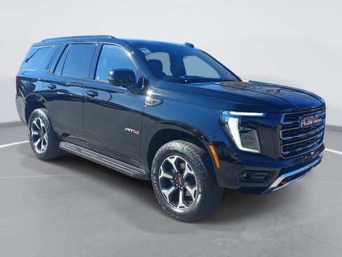 Used 2025 GMC Yukon AT4 image 3