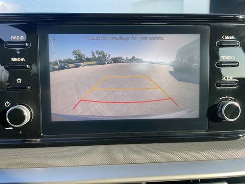 Used 2022 Kia K5 LXS FWD image 21