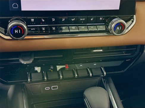 New 2026 GMC Canyon AT4 w/ Technology Plus Package image 11