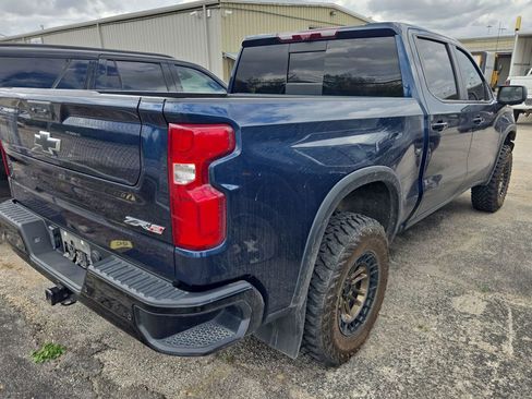 Used 2023 Chevrolet Silverado 1500 ZR2 w/ Technology Package image 2