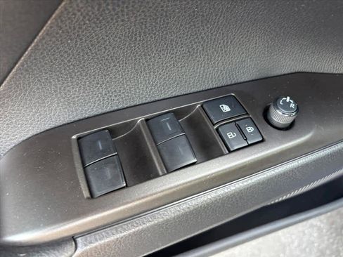 Used 2022 Toyota Camry LE image 22